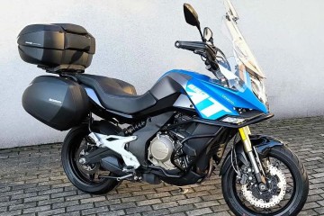 CF MOTO 650MT 61KM Kufry, komputer T-BOX Centr.podnóżek Deflektor