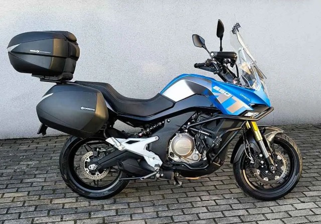 cf-moto